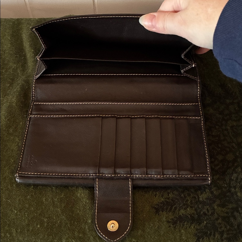 Vintage Gucci Heart Wallet - Picture 8 of 15